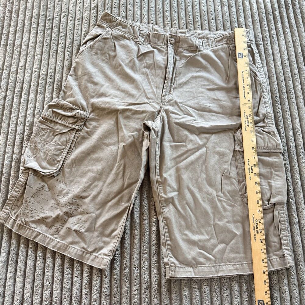 DKNY Y2K Khaki Long Cargo Shorts Men’s 40 Utility Pocket Streetwear MSRP $70